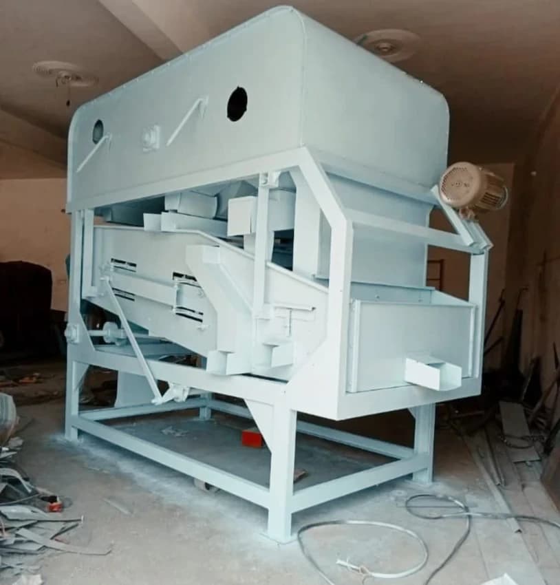 Grader Moong Dal Cleaning Machine, Capacity: 2 ton/hr, Motor Power: 7.5 HP