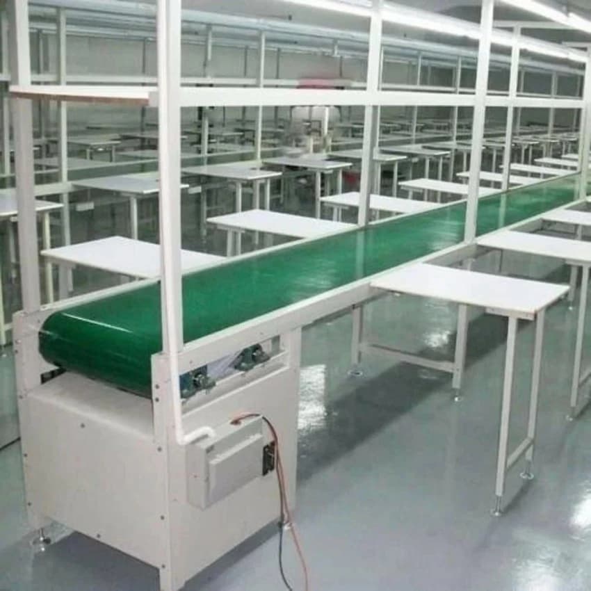 Assembly line belt conveyor