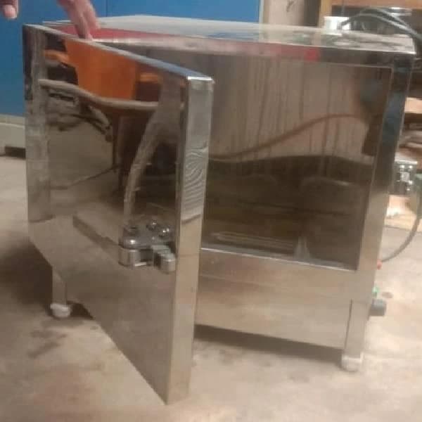 Electric Idli Steamer, 220 V, Capacity: 100