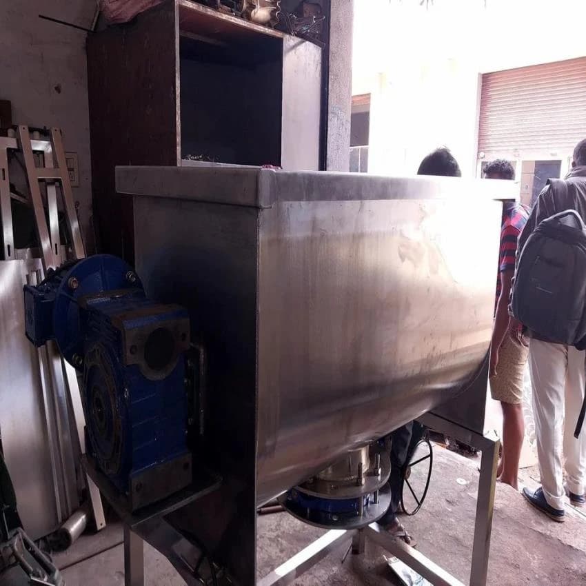 Semi-Automatic Spice Mixing Machine
