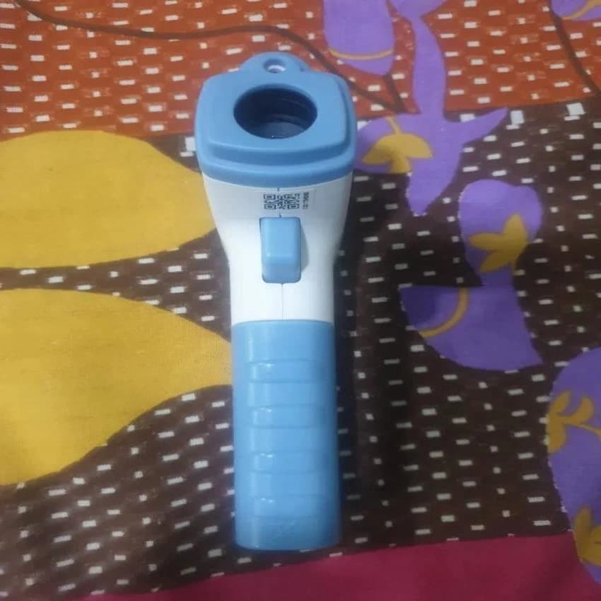 Digital thermometer