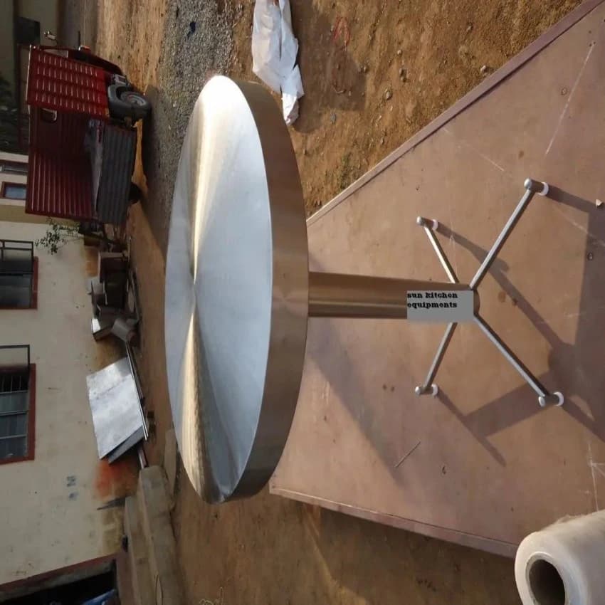 Round Table for Cafeteria