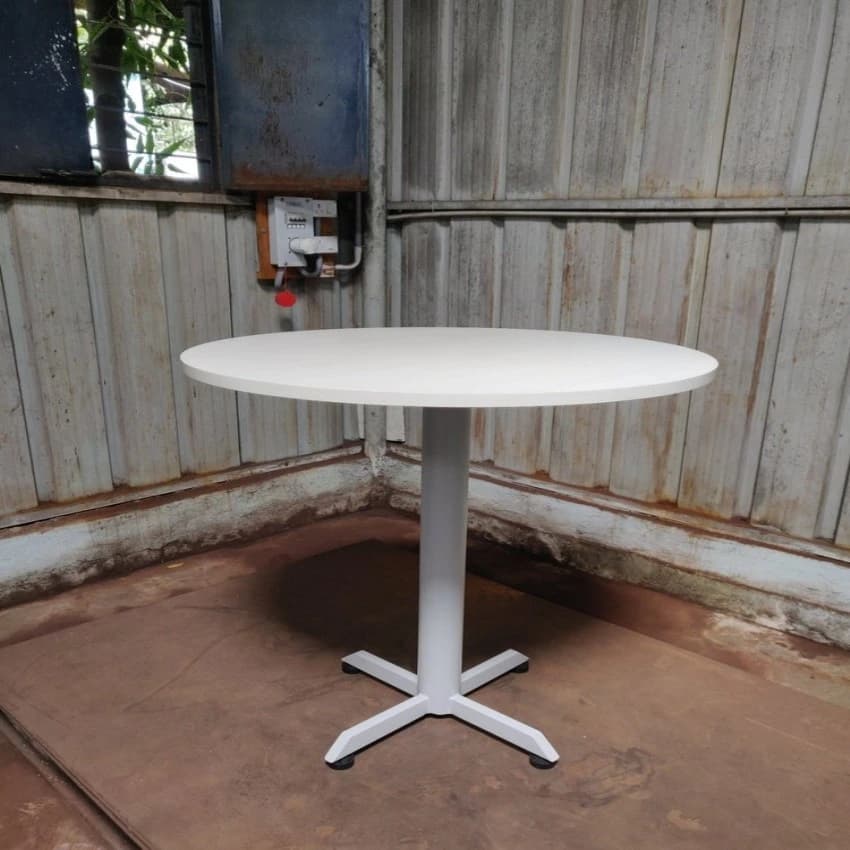 White Steel Discussion Round Table, For Office, Size: 900 X 1000 mm