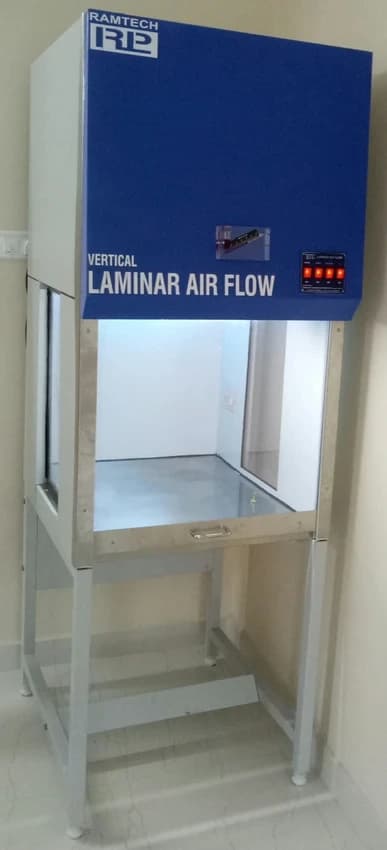 Vertical Laminar Flow Cabinet