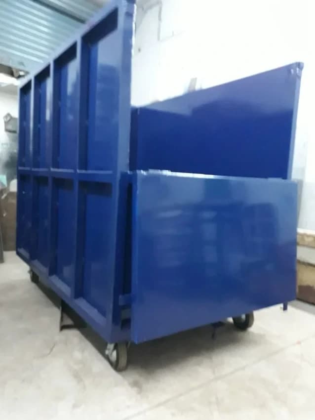Mild Steel Blue And Red Industrial Trolley
