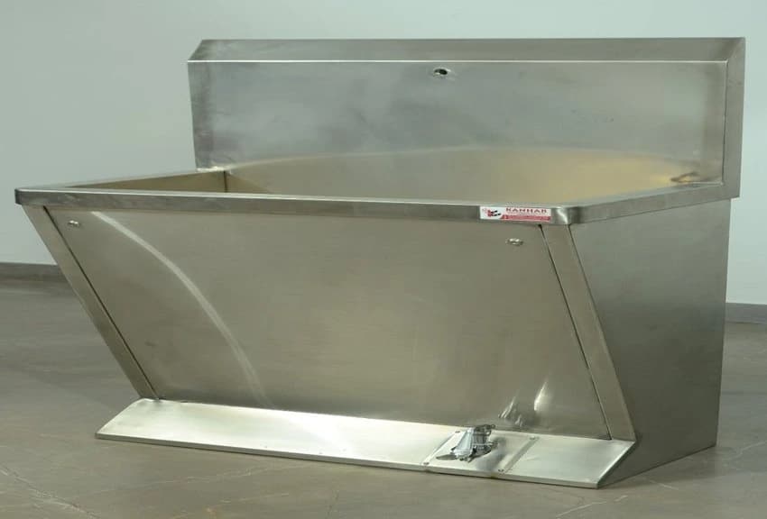 Kanhar Equipments Stainless Steel SS FOOT OPERATED HAND WASH SINK