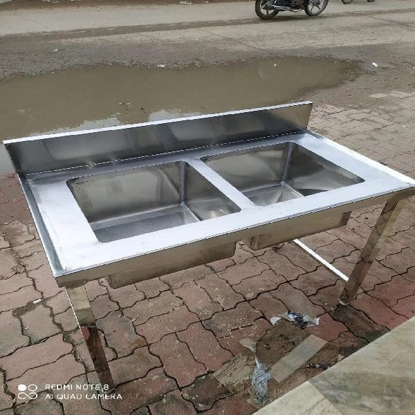 Two sink unit