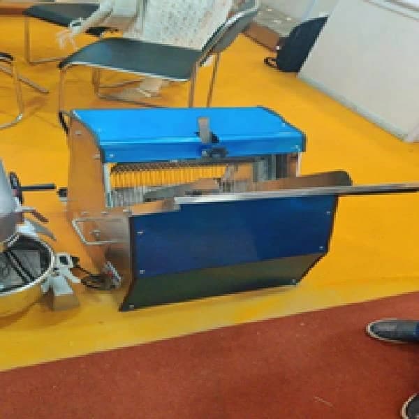 Bread slicer table top
