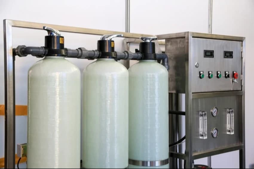 Stainless Steel Blue Bucks And Water Softeners
