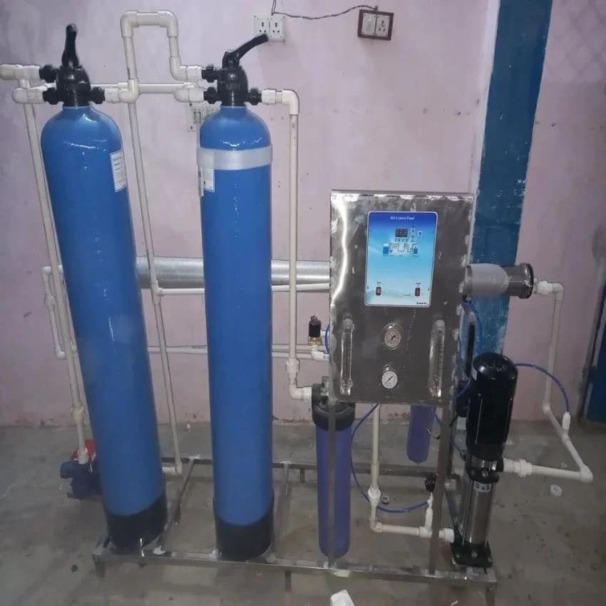 Reverse Osmosis RO Capacity: 500 (Liter/hour) RO Water Plant 25-500 Ltr, FRP, Water Storage Capacity: 1000 L