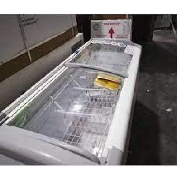 Inclined Curved Glass Eutectic Freezer with LED 450 liters