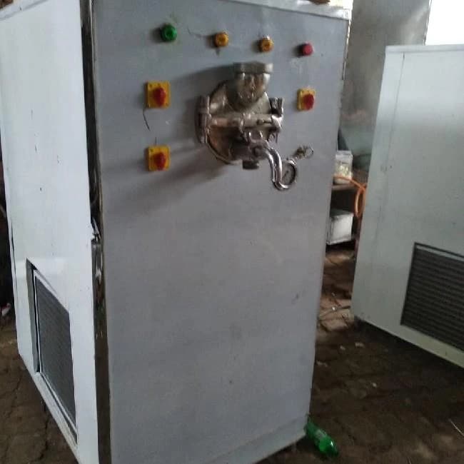 Icecream mixing machine