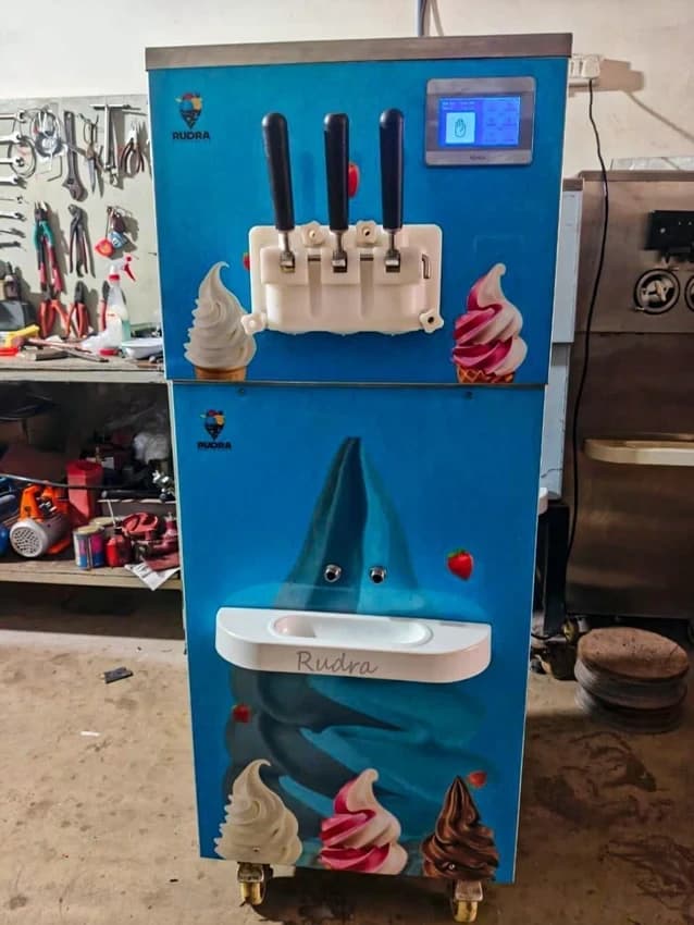 Frozen Yogurt Making Machines GRAVITY FEED