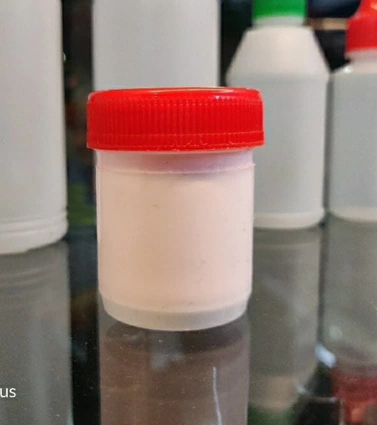 Natural,Milky 5 ML Plastic Balm Bottle, Size: 20 Gm