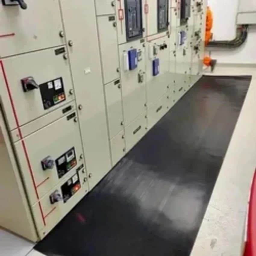 Laxmi Rubber Electrical Insulation Mat, Thickness: 0.2 cm - 1 cm