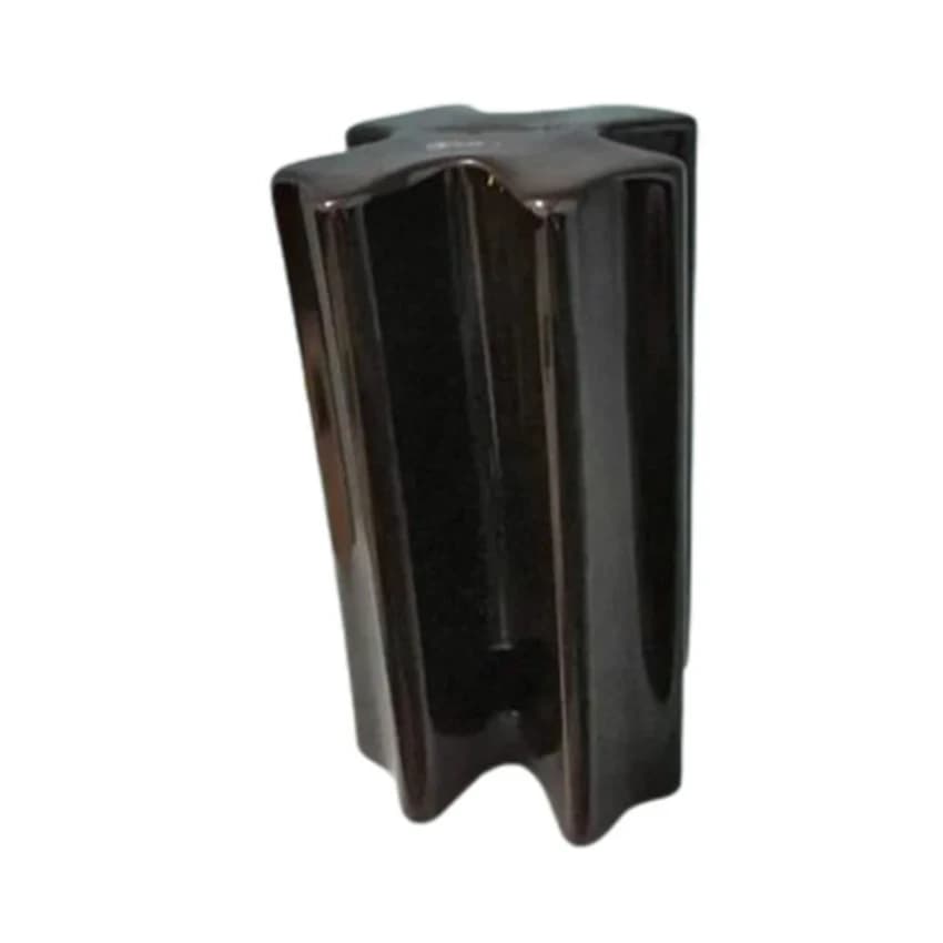 Porcelain Stay Proceline Guy Insulator, For Electrical Installation, Size: 85x140 Mm /75x110/90x65