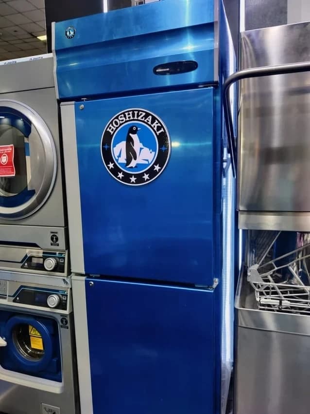 2 Door Vertical Freezer Hoshizaki HFW-77 (400L) for Commercial Kitchen