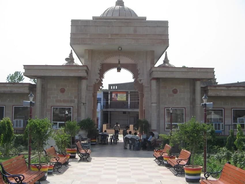 White Sandstone Work Temple Construction Service