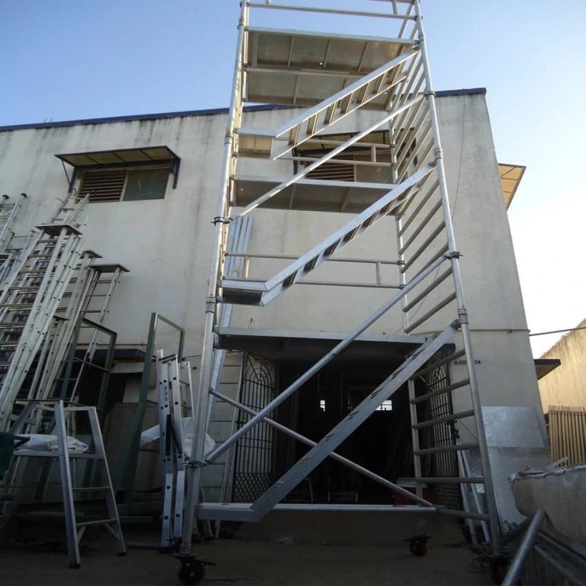 Silver Aluminum Scaffolding, Aluminium, 4 Wheels
