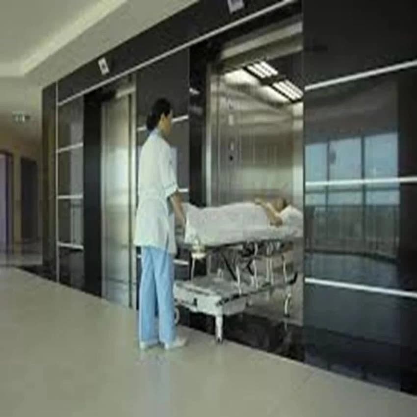 Hospital Elevator, Max Persons: 18