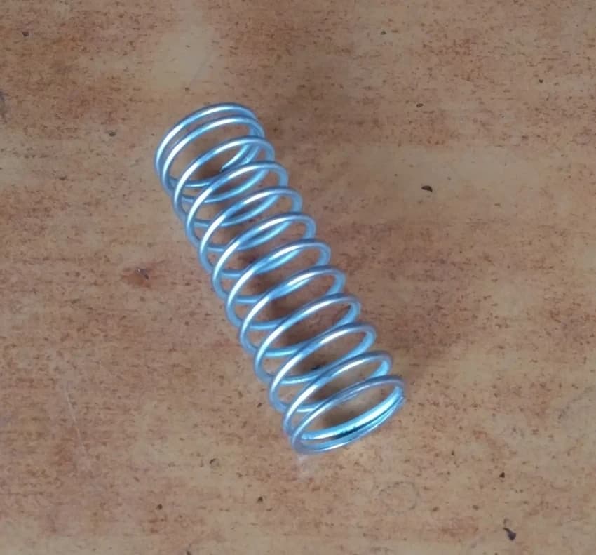 Stainless Steel Cylinder VT4 Compressor Yoke Spring, Packaging Type: Box