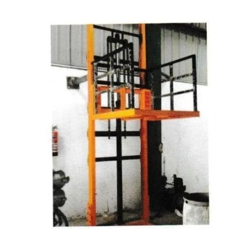 MAK ENGINEERING Industrial Goods Lift, Capacity: 2 ton