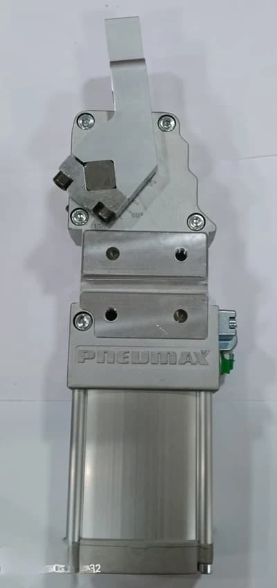 Pneumax Clamping Cylinder