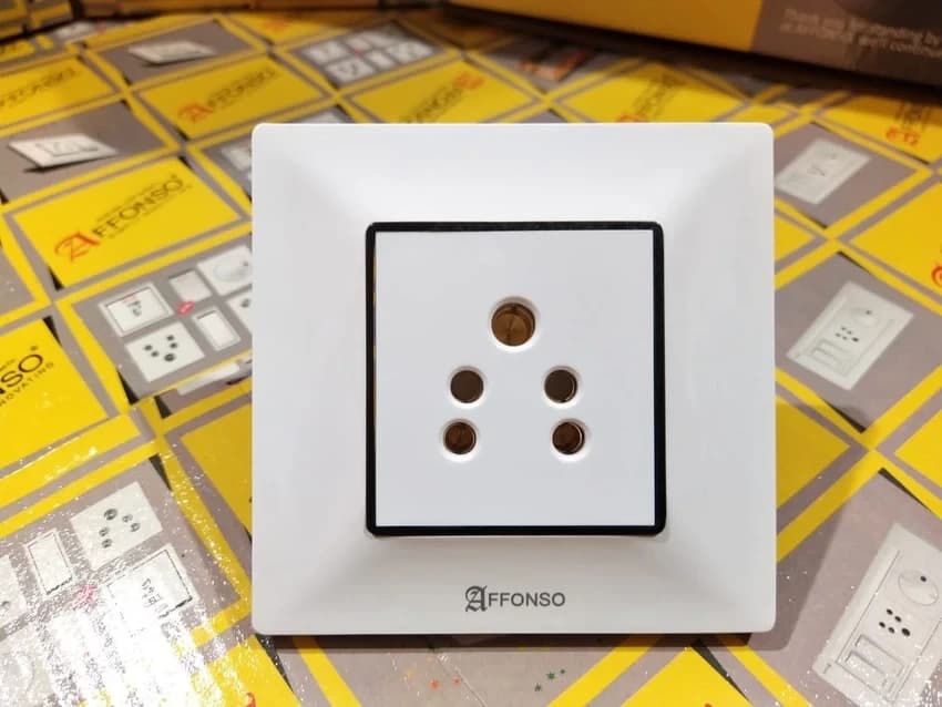 6A 5 Pin Socket Modular