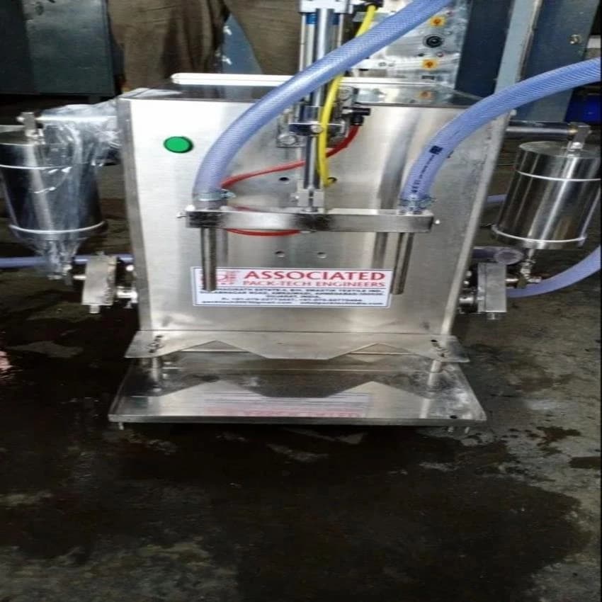 Semi Automatic Liquid Filling Machine