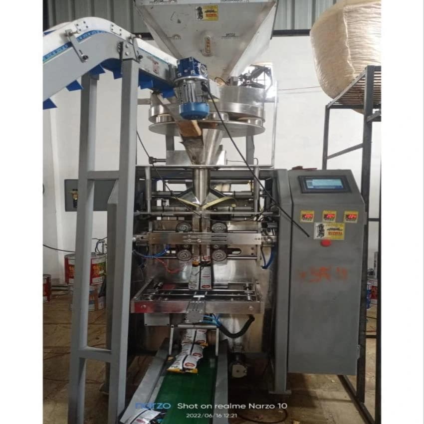 Collar Type Pouch Packing Machine With Toy Convey
