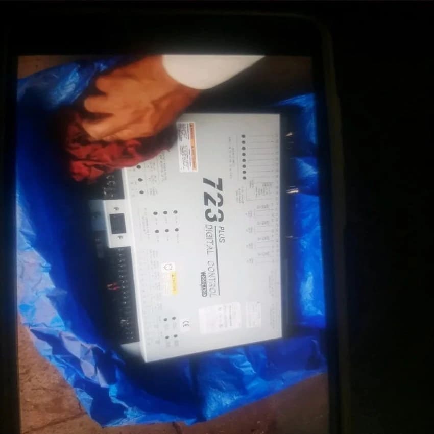 PLC Woodword Hand Held Programme 723, Voltage