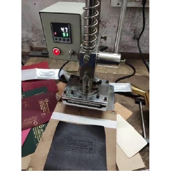 Hot foil stamping machine