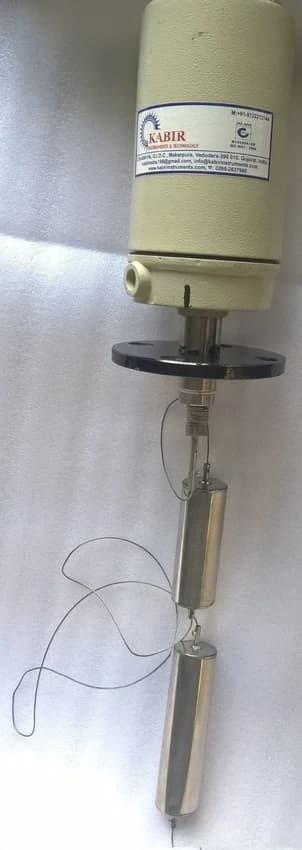 Displacer Level Sensor