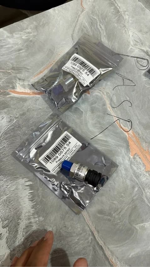 1089057554 Pressure Transducer