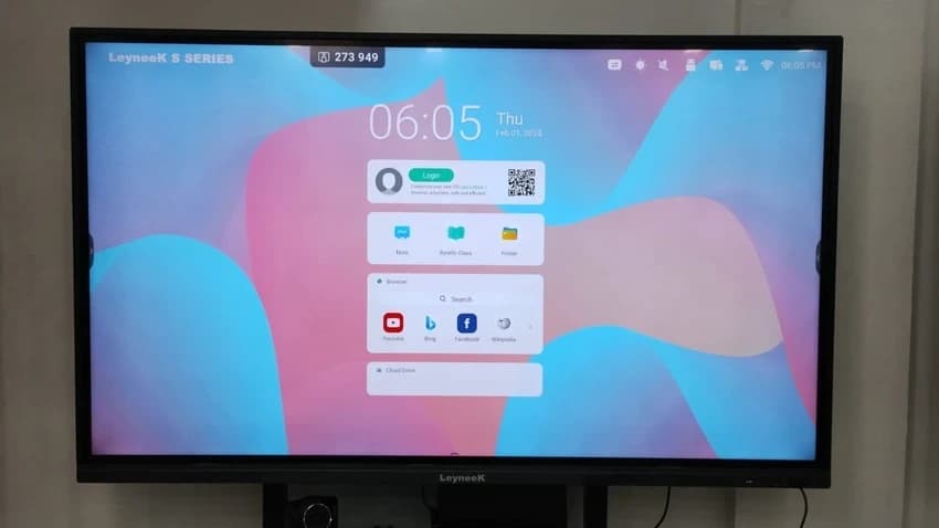 Black Glass Touch Screen Panel, Size: 75 Inch
