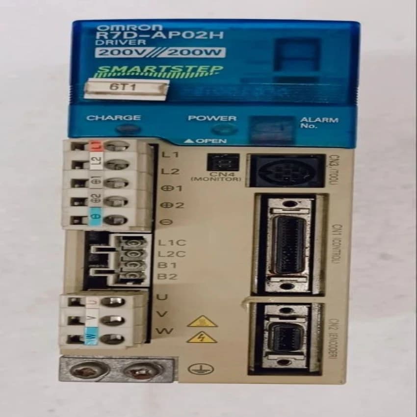 Omron Driver R7D-AP02H MADE IN JAPAN, 1 - Phase