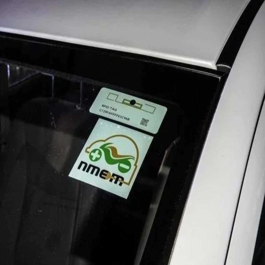 Multicolor Pvc RFID Windshield Label, For Everywhere, Packaging Type: Roll
