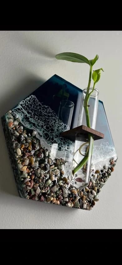 Resin Plant Holder, Height: 0.5 Feet, Size: 8*8 Inch