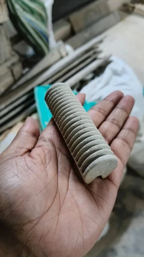 CIRCULAR GROOVE INSULATOR