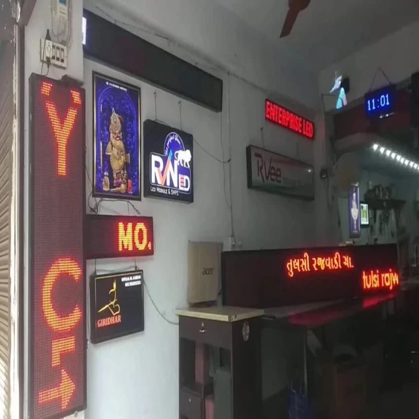 GIRIDHAR Led Message Screen, Wall Mounting And Hanging Hook