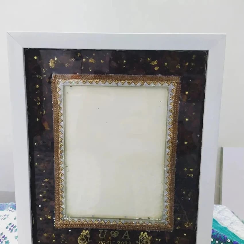 Wooden white Resin flower preserved photo frame, For Gift, Size: 11*13 Incg