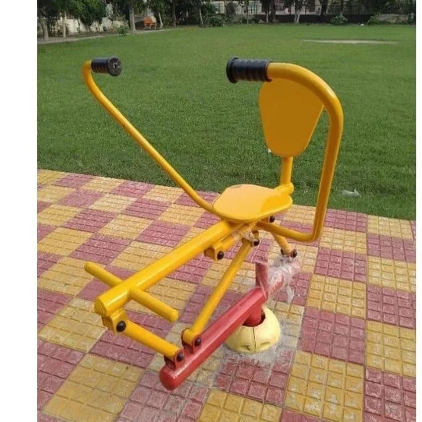 Outdoor Leg Press Machine