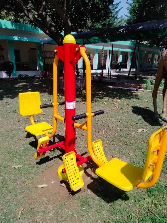 Outdoor Leg Press Machine Gym Equipment Manufacturer