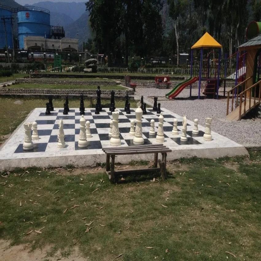 Marble Black And White Open Ground Chess, Size: 16.9 X 3.1 X 3.1 Inches