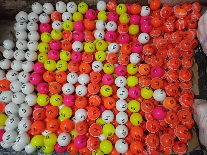 Synthetic Yellow Cricket Wind Balls, 2, 90 Grams