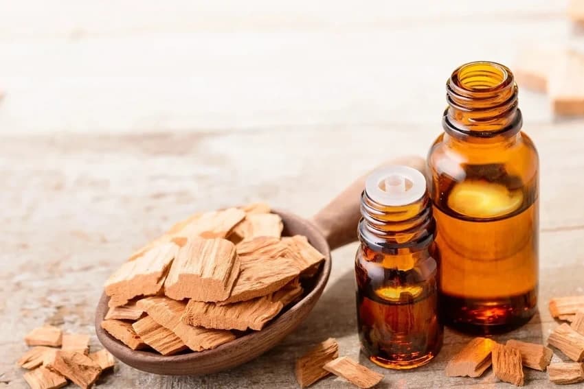 Sandalwood Essential Oil, 1 kg
