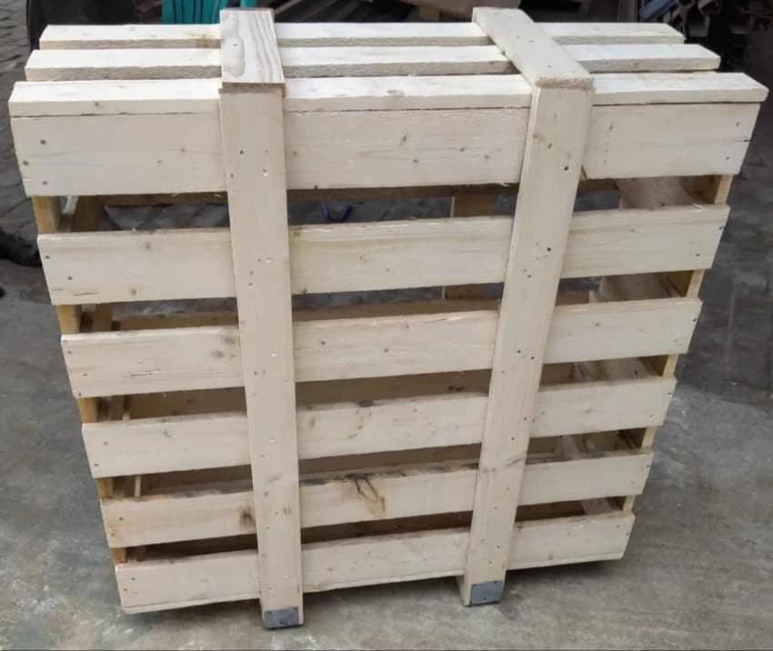 Pinewood Shipping Crate
