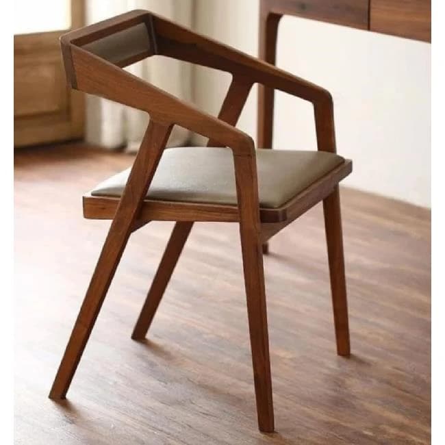 Restaurant chair