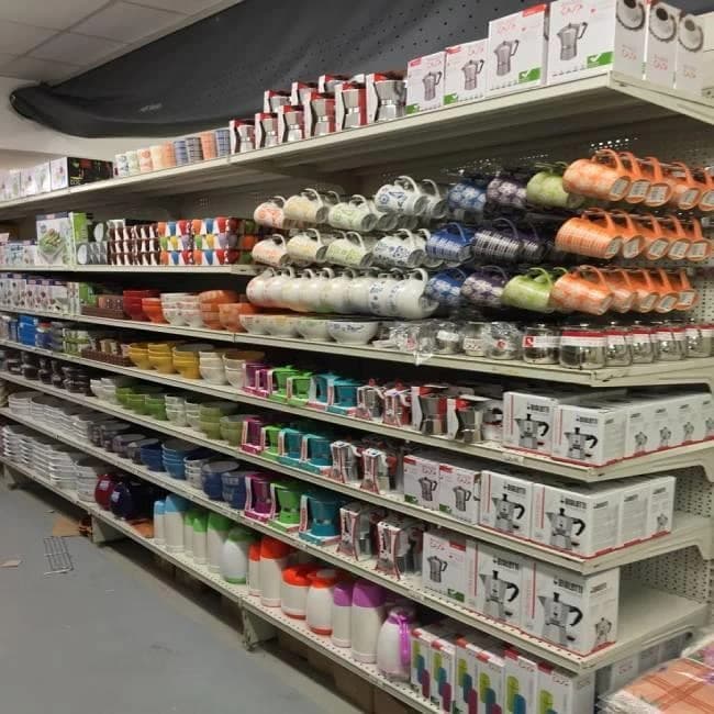 Crockery item display racks
