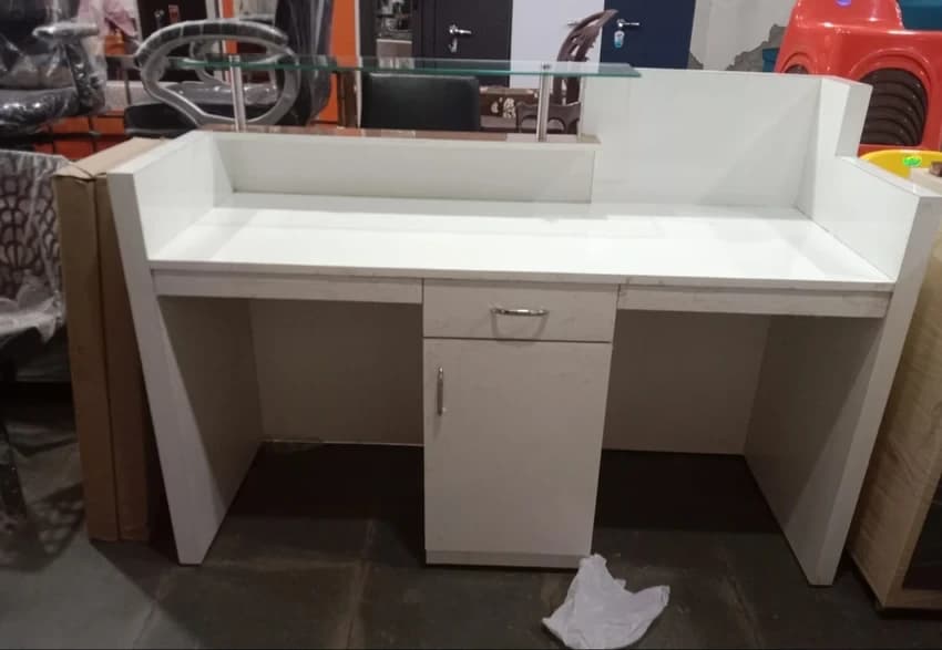 Rectangular Office Reception Table, Reception table, Seating Capacity: 2 Seater, 5 ft (1500 mm)